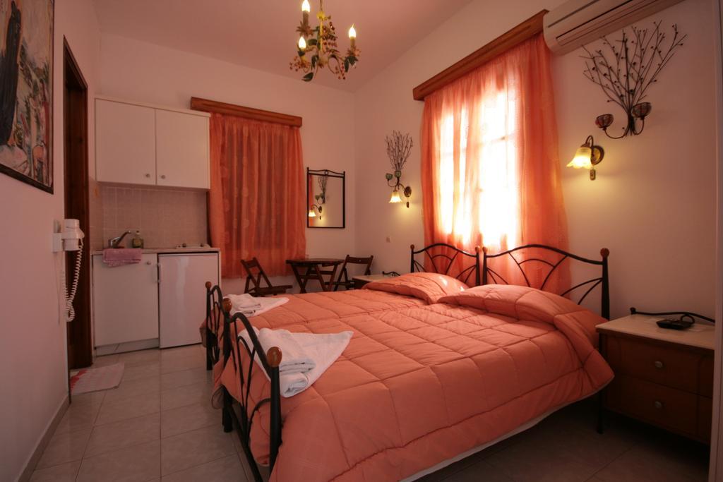 Studios Bourgos Naxos City Екстериор снимка